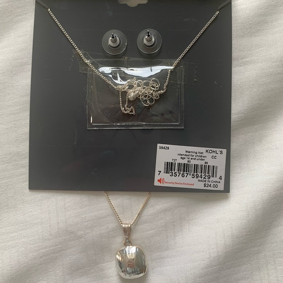 Swaroski Necklace and Earring Set - Picture 4 of 4